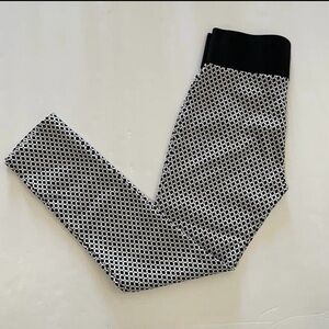 Tahari Arthur S.Levine Women’s Black and White Elastic Waistband Dress Pants